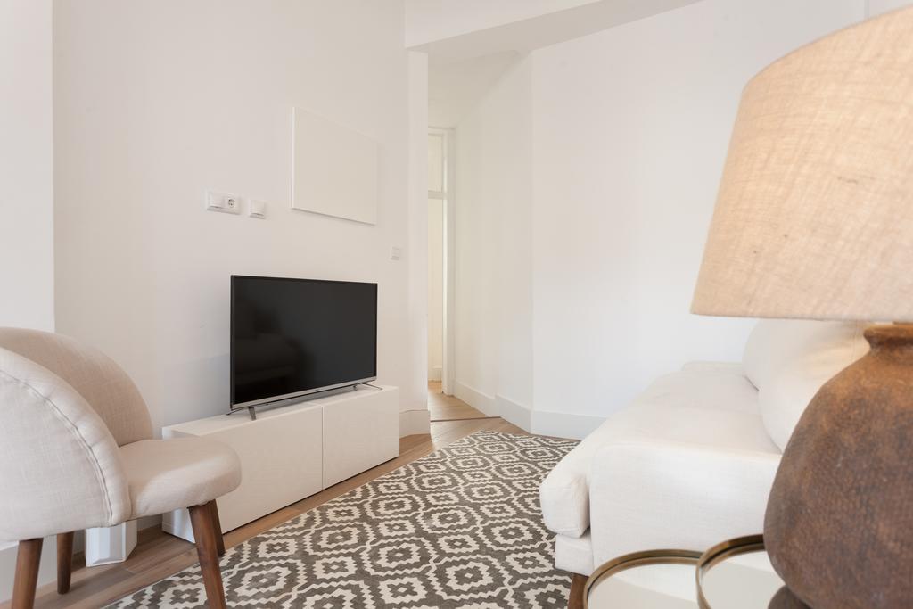 Your Santa Apolonia Apartamento